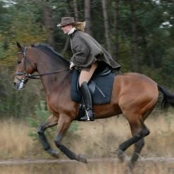 MGO Leisure Wear Wax Regenponcho Unisex - Bruin - One Size -Stroller shop 540x840 2