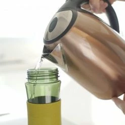 Reboottle - Tea - Drinkfles Met Theefilter - Thee Infuser - Theefles - 450ml - Beige/Groen -Stroller shop 550x311 2