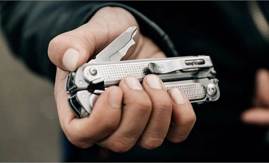 Leatherman Free P2 Multitool - 19 Functies - RVS - Zilver - Nylon Etui 6 Leatherman Free P2 Multitool - 19 Functies - RVS - Zilver - Nylon Etui - Afbeelding 4
