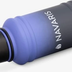 Navaris Fitness Drinkfles 1,3 Liter - Lichte Waterfles Van Roestvrij Staal Blauw - Grote Blauwe Waterfles RVS Voor Sport, Fitness, Yoga En Kamperen -Stroller shop 550x360 4
