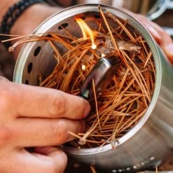 Solo Stove Titan Draagbare Kooktoestel. Geen Vloeibare Brandstof Nodig. Krachtige Efficiënte Houtverbranding En Weinig Rook. Voor 2-4 Personen, 304 Roestvrijstaal, Compact ⌀ 20 Cm, Hoogte 13 Cm, 468g. -Stroller shop 550x550 327