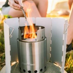 Solo Stove Titan Draagbare Kooktoestel. Geen Vloeibare Brandstof Nodig. Krachtige Efficiënte Houtverbranding En Weinig Rook. Voor 2-4 Personen, 304 Roestvrijstaal, Compact ⌀ 20 Cm, Hoogte 13 Cm, 468g. -Stroller shop 550x550 331
